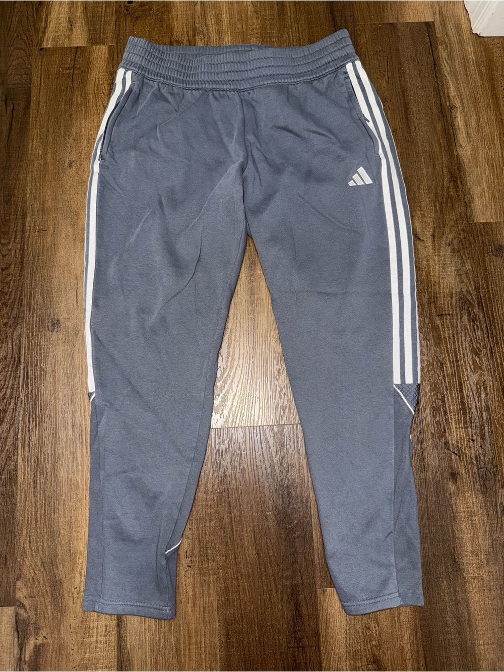 adidas Women’s 3-Stripe Fleece Tapered Sweatpants / Joggers - Grey - Size XL